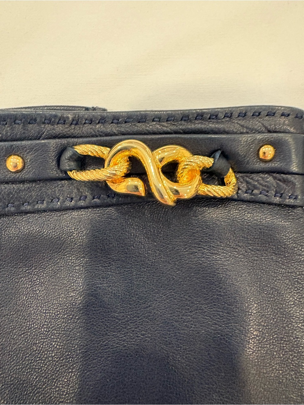 Hermès Paris Rare Vintage Navy Blue Lambskin Gold Chain Gloves size 7.5 EUC - Picture 6 of 8